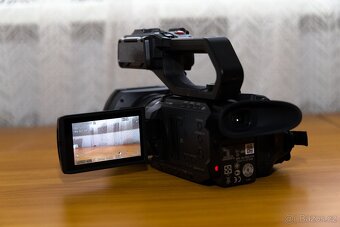 Panasonic HC-X2000 - 6