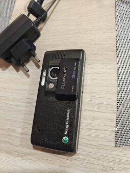 SONY Ericsson K800i - 6