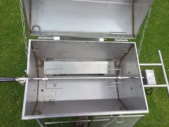 Nerezový gril s vnějším topeništěm - 6