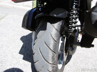 Aprilia Leonardo 250 - silný malý skútr - 6