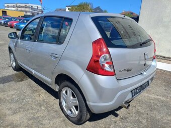 Dacia sandero 1.6 Laureate - 6