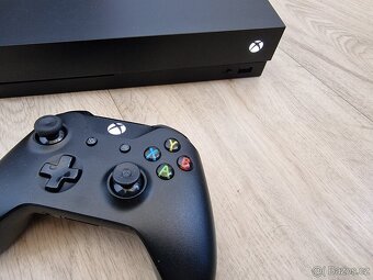 Herní Konzole Xbox One X 1TB plus hry krabice - 6
