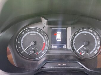 ŠKODA OCTAVIA COMBI SCOUT 2.0 TDI 135 KW DSG - 6