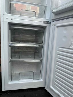 Lednice s mrazákem Goddess RCD0150GW8AF - 6