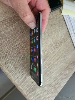 Prodám Sanmsung S10+, dobře fungující, 128GB pamět, super zn - 6