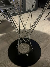 jídelní stul kulatý - 6