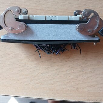 konektory Harting a ILME – 8 ks - 6