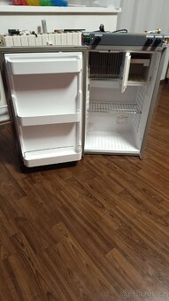 Prodám absorpční 80l ledničku  Dometic 75l+5l 12v/230v/plyn - 6