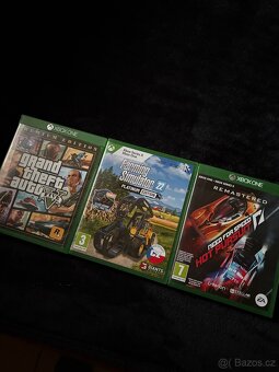 xbox series x + prislusenstvi - 6