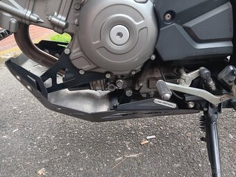 Suzuki DL-650 V-strom - 6