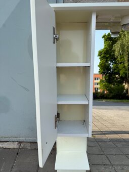 Koupelnová skříňka s umyvadlem a zrcadlem - 6