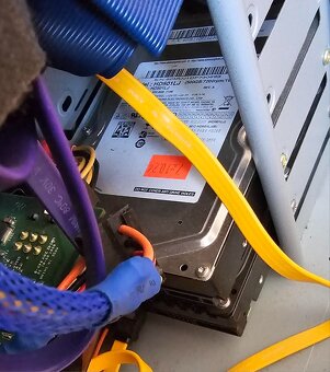 PC Q6600/2,4Ghz, RAM 4GB, raptor 68GB, 2x500GB/HD, 2xDVD - 6