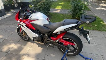 Honda CBR600f - 6