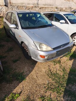 Ford Focus 1.4 benzin 55kw rok 2001 - 6