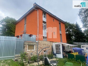 Prodej velkého rodinného domu - 2 byty, 1 nebytový prostor, - 6