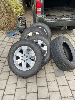 prodám nissan Patfinder - 6