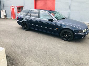 PRODÁM BMW E39 520i TOURING STK PLATNÁ - 6