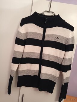 Svetr značky Adidas, velikost M. - 6