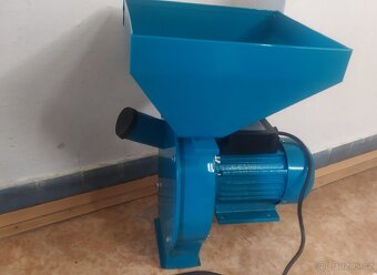 Kladivkový šrotovnik na obilii - 6