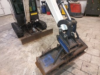 Prodám minibagr BOBCAT E19 - 6