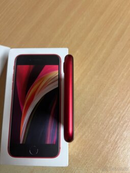 Apple iPhone SE 2020 Product Red - 6