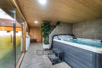 Prodej penzionu (užitná plocha 2 308 m2) - Žabovřesky (pozem - 6