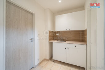 Pronájem skladu, 600 m², Praha, ul. Jana Želivského - 6