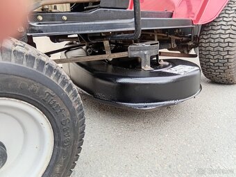 Prodám zahradní traktor MTD 12Hp - 6