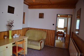 Prodej domu 320 m2 s pozemkem 1491 m2 v Radešově u Čestic - 6