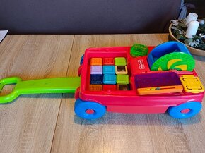 Fisher Price Vozík + 12 kostek - 6