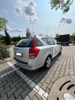 Prodám auto KIA CEED - 6