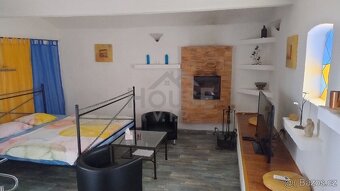 Prodej rozsáhlé usedlosti, 203 m2 na pozemku 1161, Hýskov, o - 6