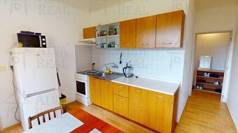 Dlouhodobý pronájem bytu 2+1 60 m² se spíží a šatnou, ul.... - 6