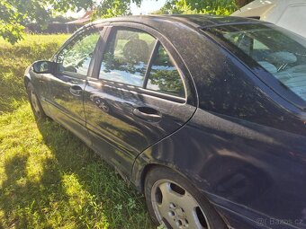 Mercedes-Benz C 200 - 6