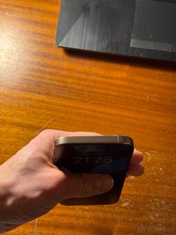 iPhone 16 Pro Jako Nový - Desert Titanium - 6