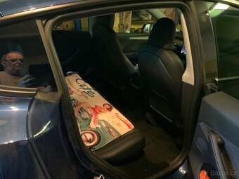 Tesla model Y PERFORMANCE  4x4 - 6