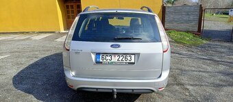 Ford Focus 1.6 16V - 6