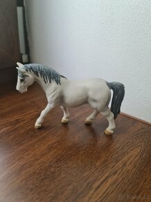 2 koně Schleich - 6