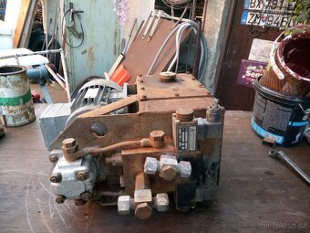 Hydraulická jednotka - 6