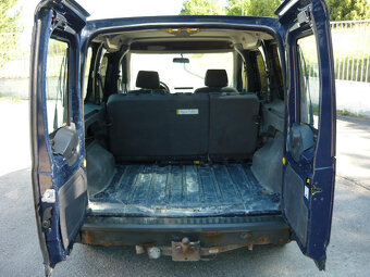 FORD TOURNEO CONNECT 1.8 TDCI 5 MÍST - 6