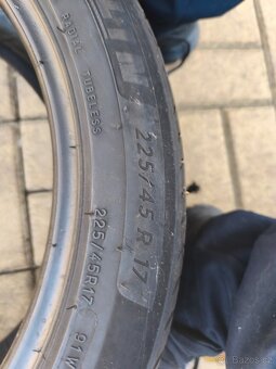 DOJEZDOVE A DVE PNEU - 6