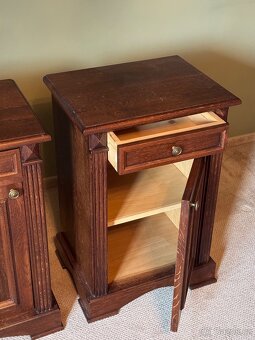 Noční stolek z masivu - 6