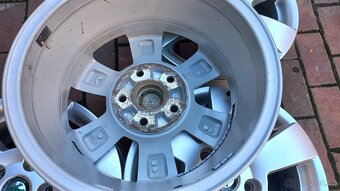 Zachovalé alu disky originál Škoda Octavia II 6jx15h2 et 47 - 6