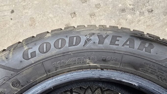 Zimní pneu 215/60/16 Good Year - 6