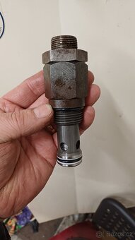 DÍLY UNC a LOCUST - 6