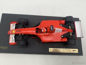 Model formule 1 Michael Schumacher 2001, Hotweels 1:18 - 6