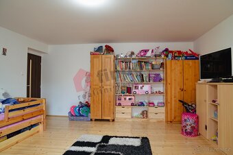 Prodej rodinného domu s nebytovými prostory v Lužanech, okr. - 6