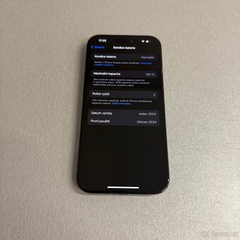 iPhone 15 Pro 256GB black titan, 100% baterie - 6