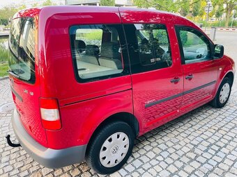 Volkswagen Caddy 1.6i BENZÍN 75KW MANUÁL TAŽNÉ - 6