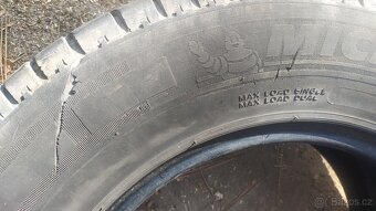215/70/15 C Michelin - 6